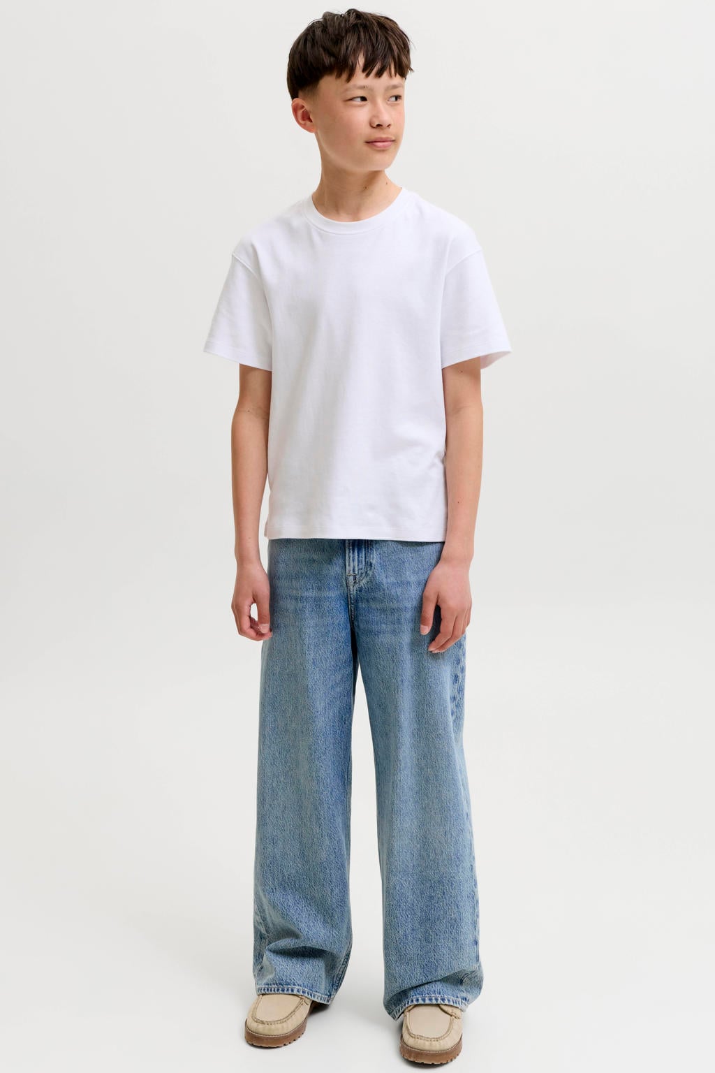 Medium blue denim jongens JACK & JONES JUNIOR wide leg jeans mediumblauw van denim met high waist, rits- en knoopsluiting en effen