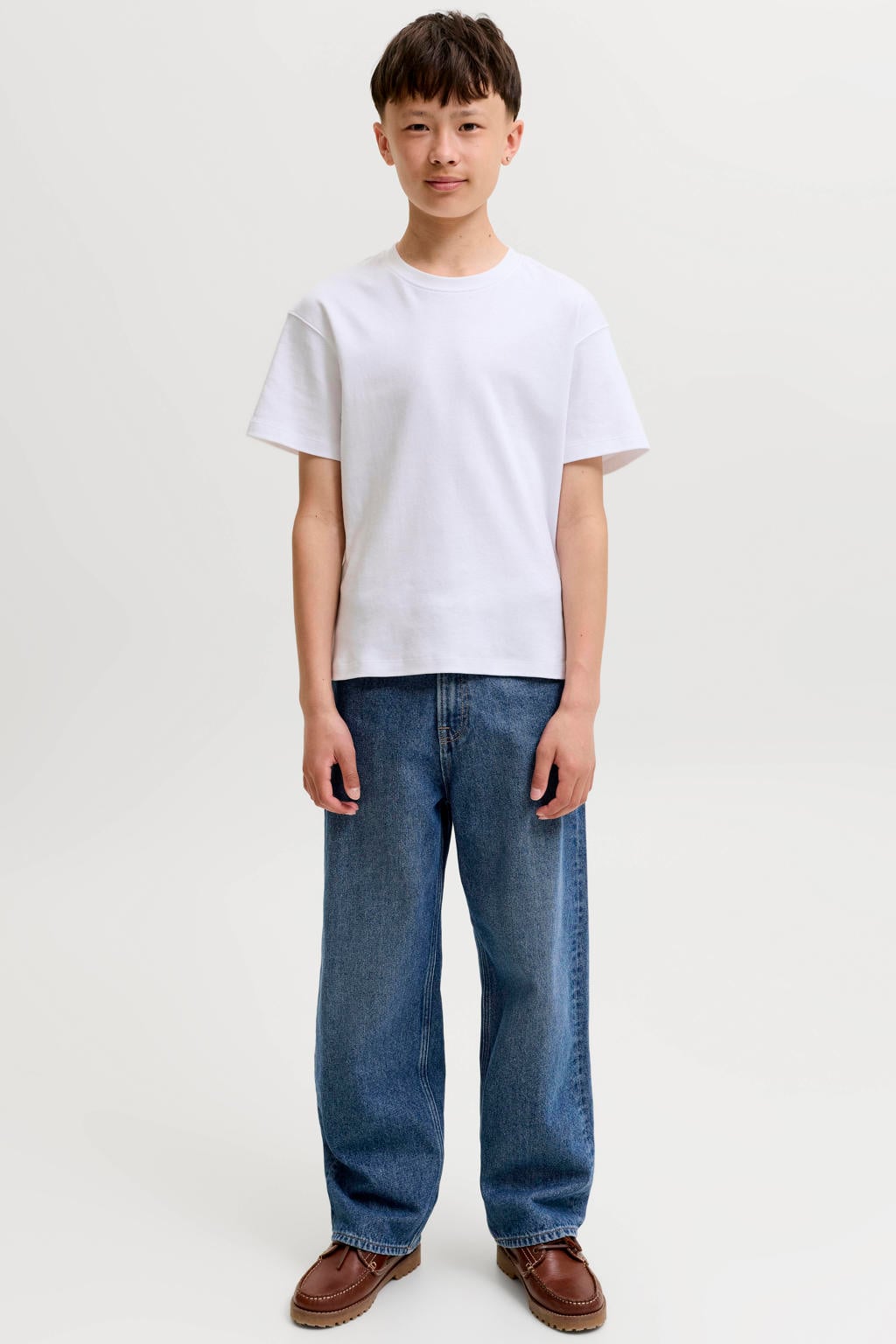 Medium blue denim jongens JACK & JONES JUNIOR relaxed fit loose fit jeans mediumblauw van denim met high waist en effen