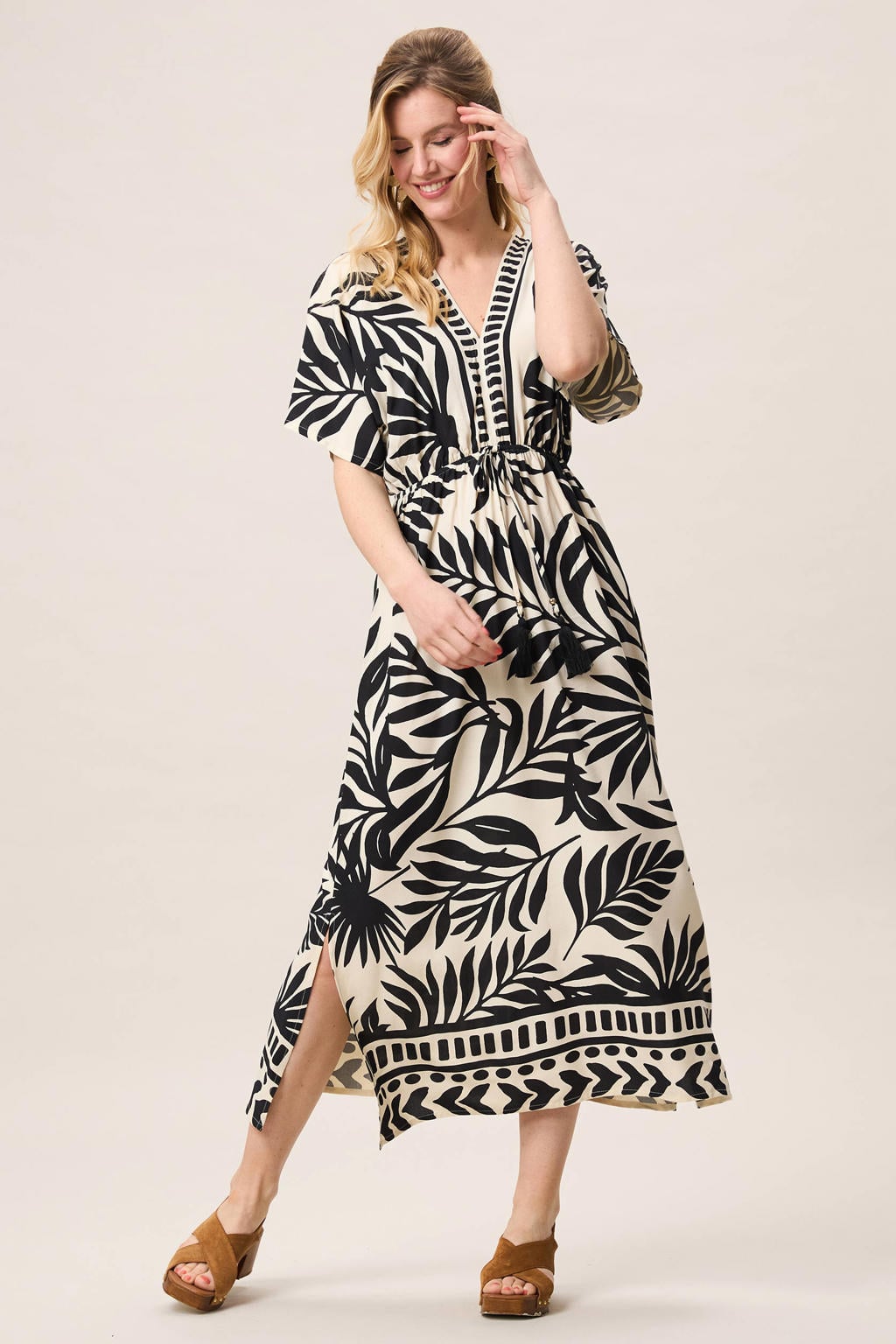 Zwart en cremekleurige dames Miss Etam midi jurk van viscose met korte mouwen en V-hals