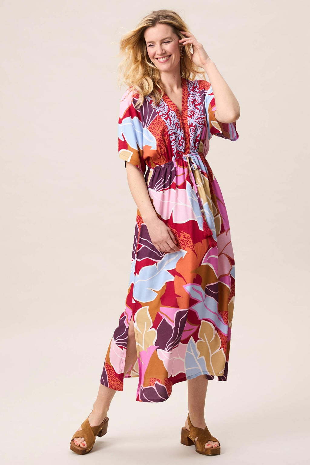 Multikleurige dames Miss Etam midi jurk van viscose met korte mouwen, V-hals en striksluiting