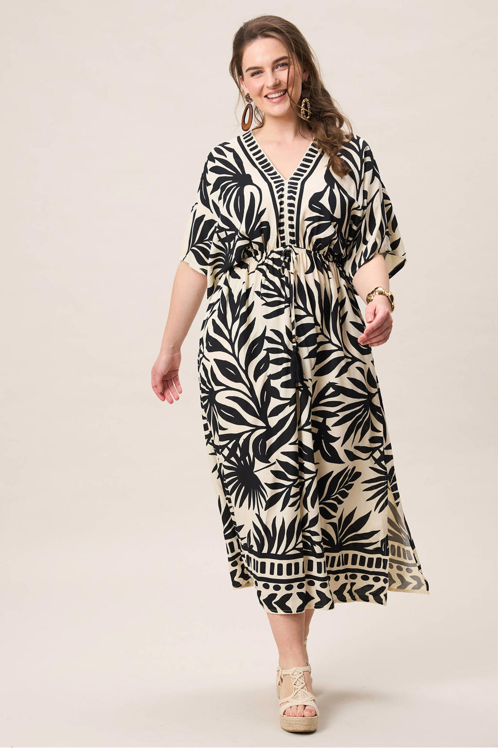 Zwart en cremekleurige dames Miss Etam Plus midi jurk van viscose met korte mouwen, striksluiting en tunnelkoord