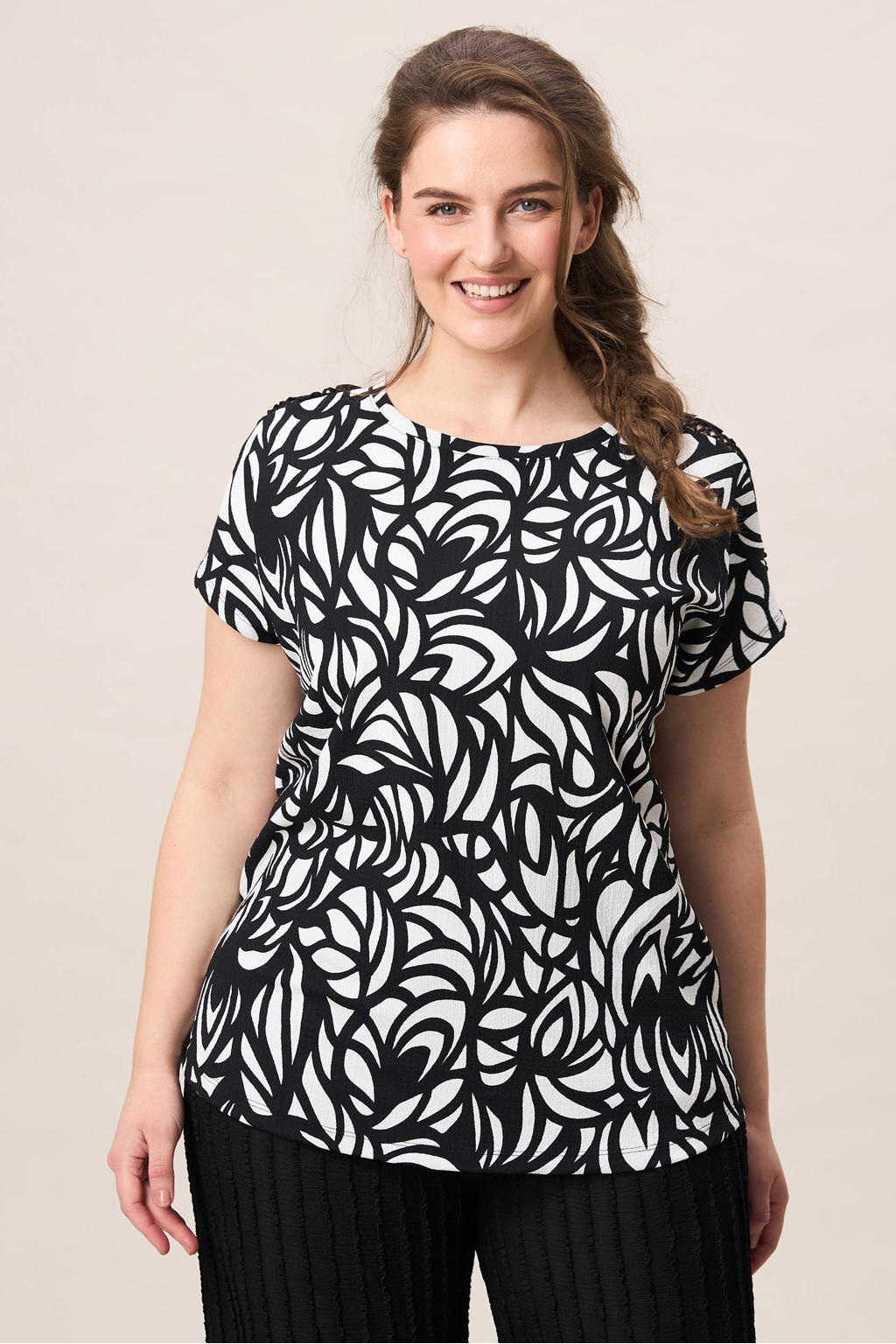 Zwart en ecru dames Miss Etam Plus top crochet van polyester met korte mouwen