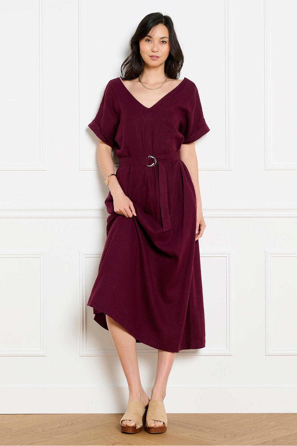 Donkerrode dames LOLALIZA midi jurk van viscose met effen, korte mouwen en V-hals