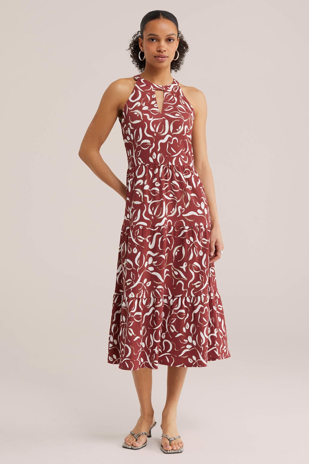 Donkerrood en ecru dames WE Fashion A-lijn jurk van polyester met halterkraag en open detail