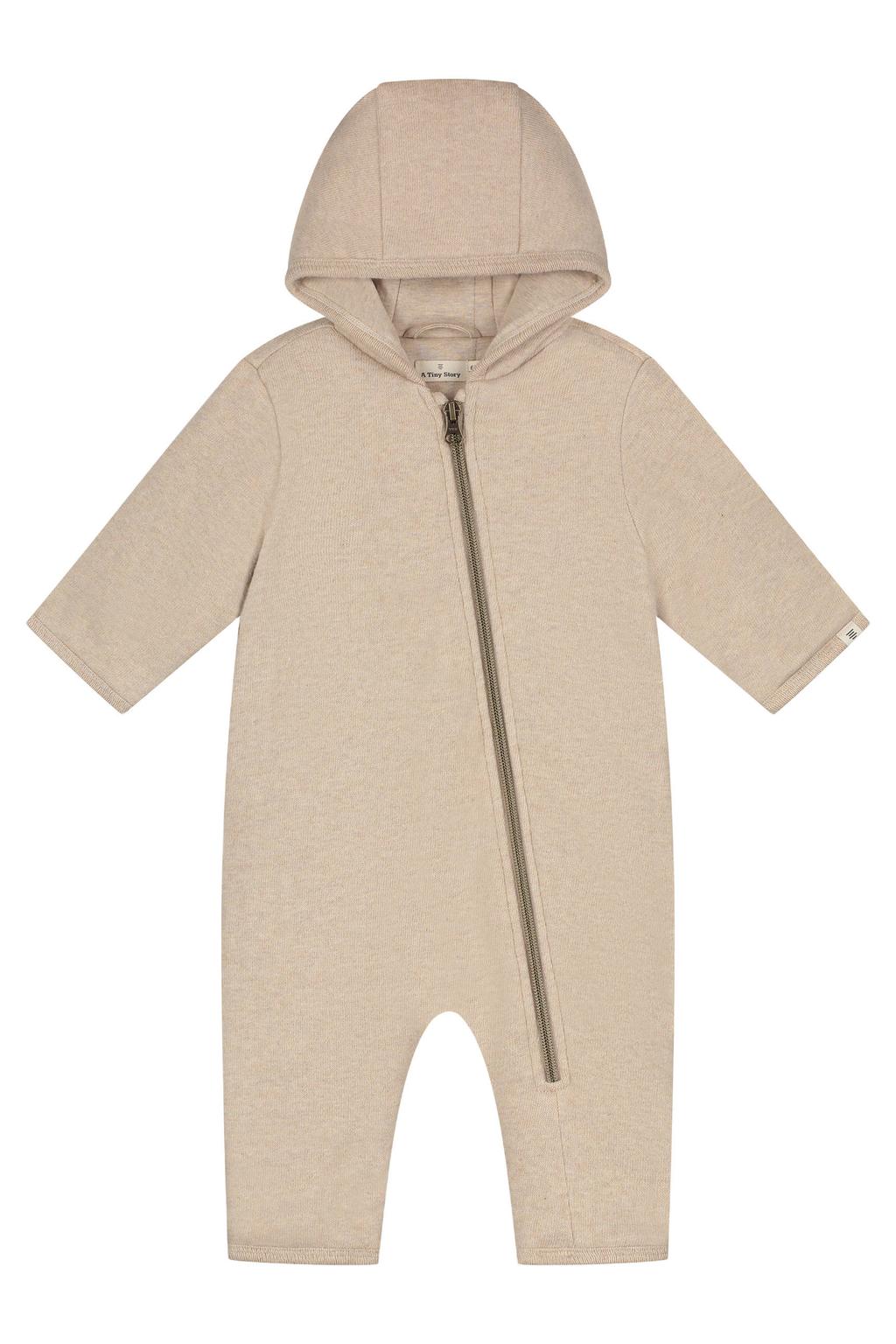 Beige jongens en meisjes A Tiny Story babypak van katoen met effen, lange mouwen, capuchon en ritssluiting
