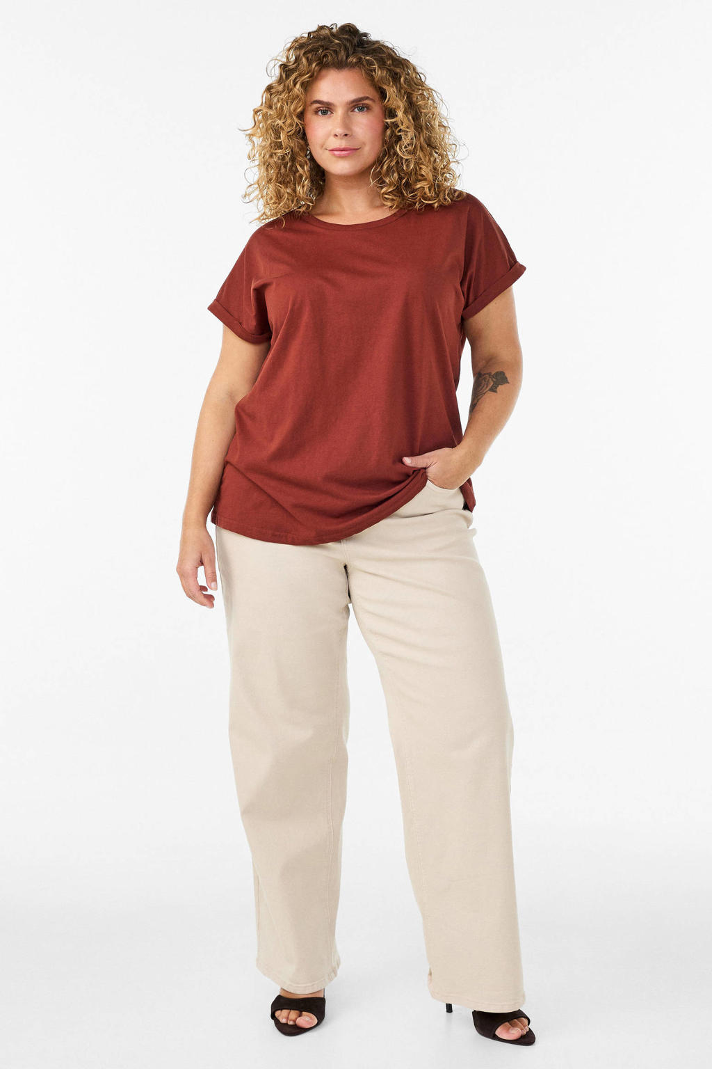 Roodbruine dames Zizzi T-shirt van katoen met effen, korte mouwen en ronde hals