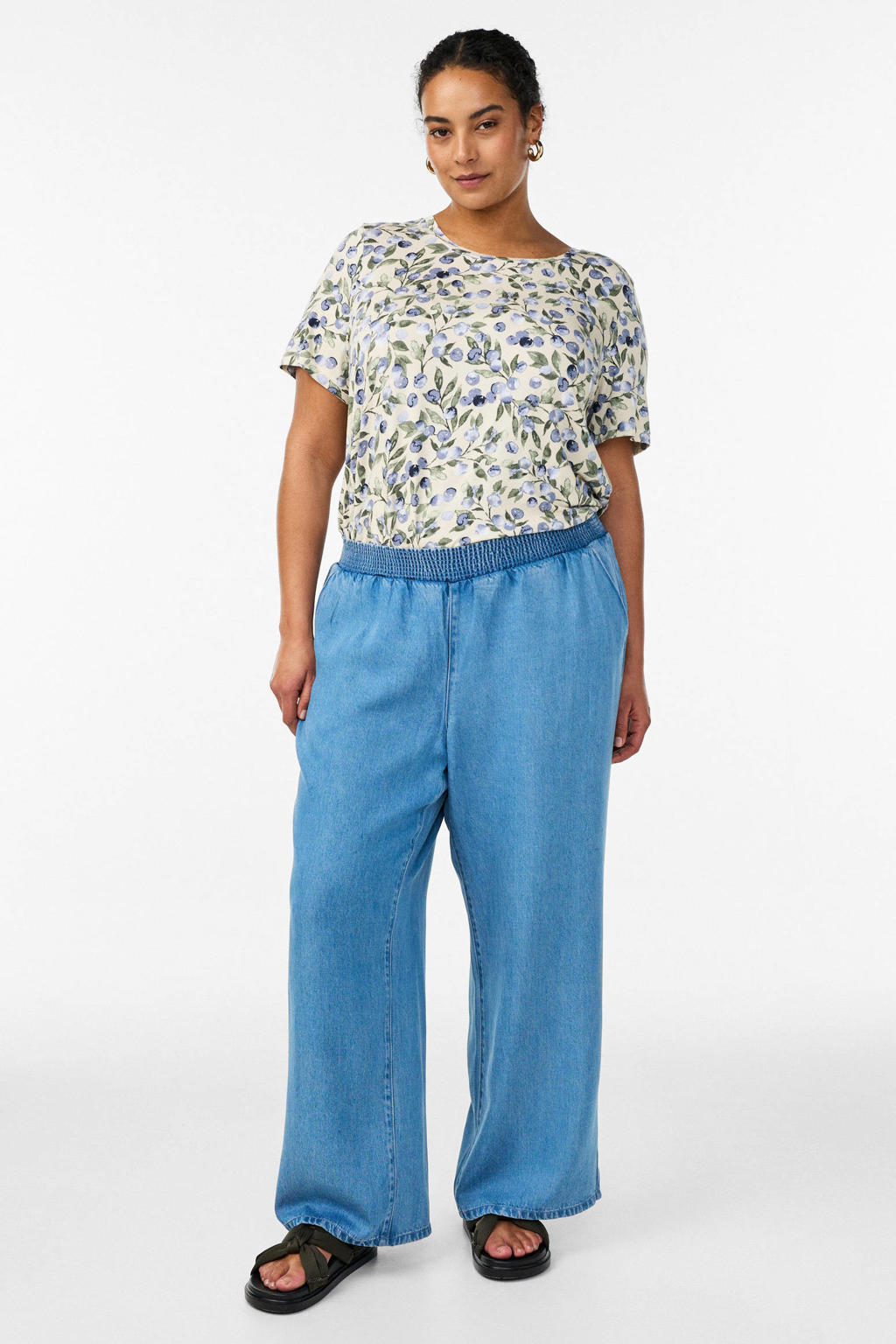 Ecru en blauwe dames Zizzi gebloemd T-shirt van viscose met korte mouwen en ronde hals