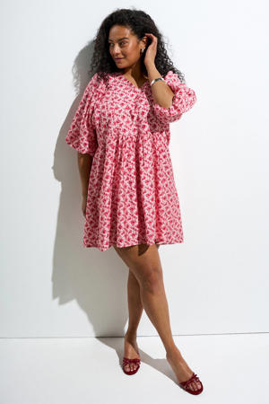 gebloemde zomerjurk roze