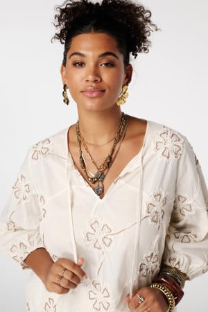 blouse ecru