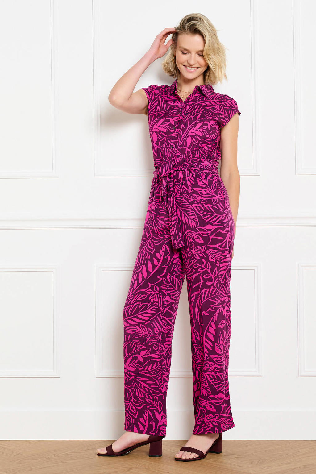 LOLALIZA gebloemde jumpsuit roze