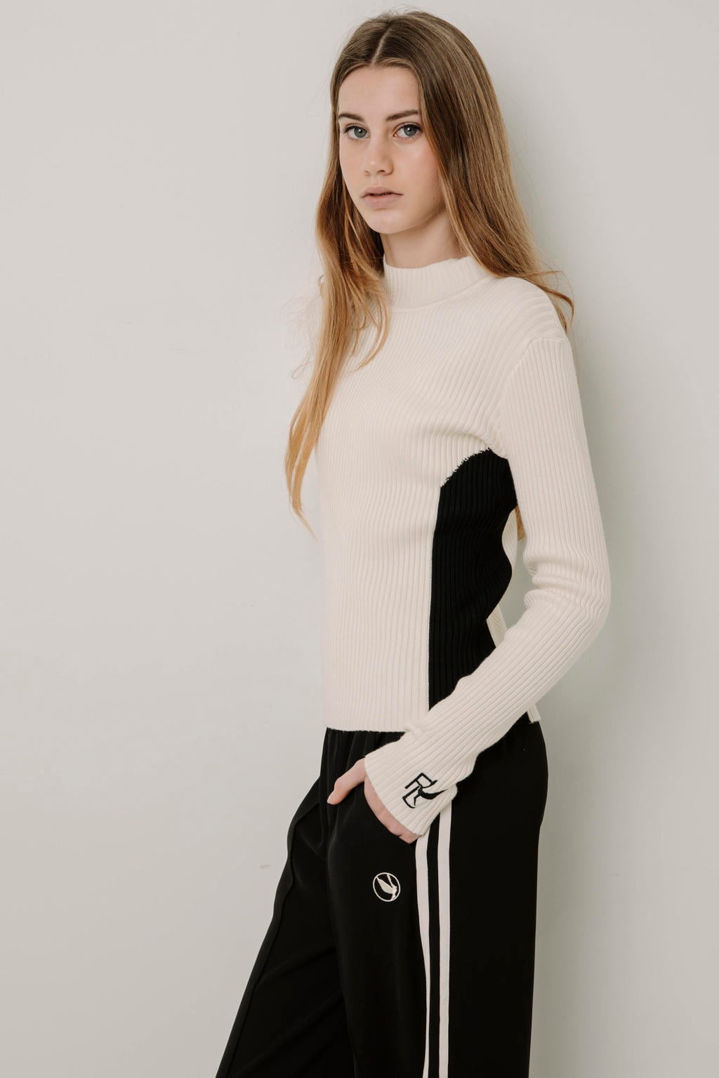 Frankie&Liberty aansluitende gebreide longsleeve - crème