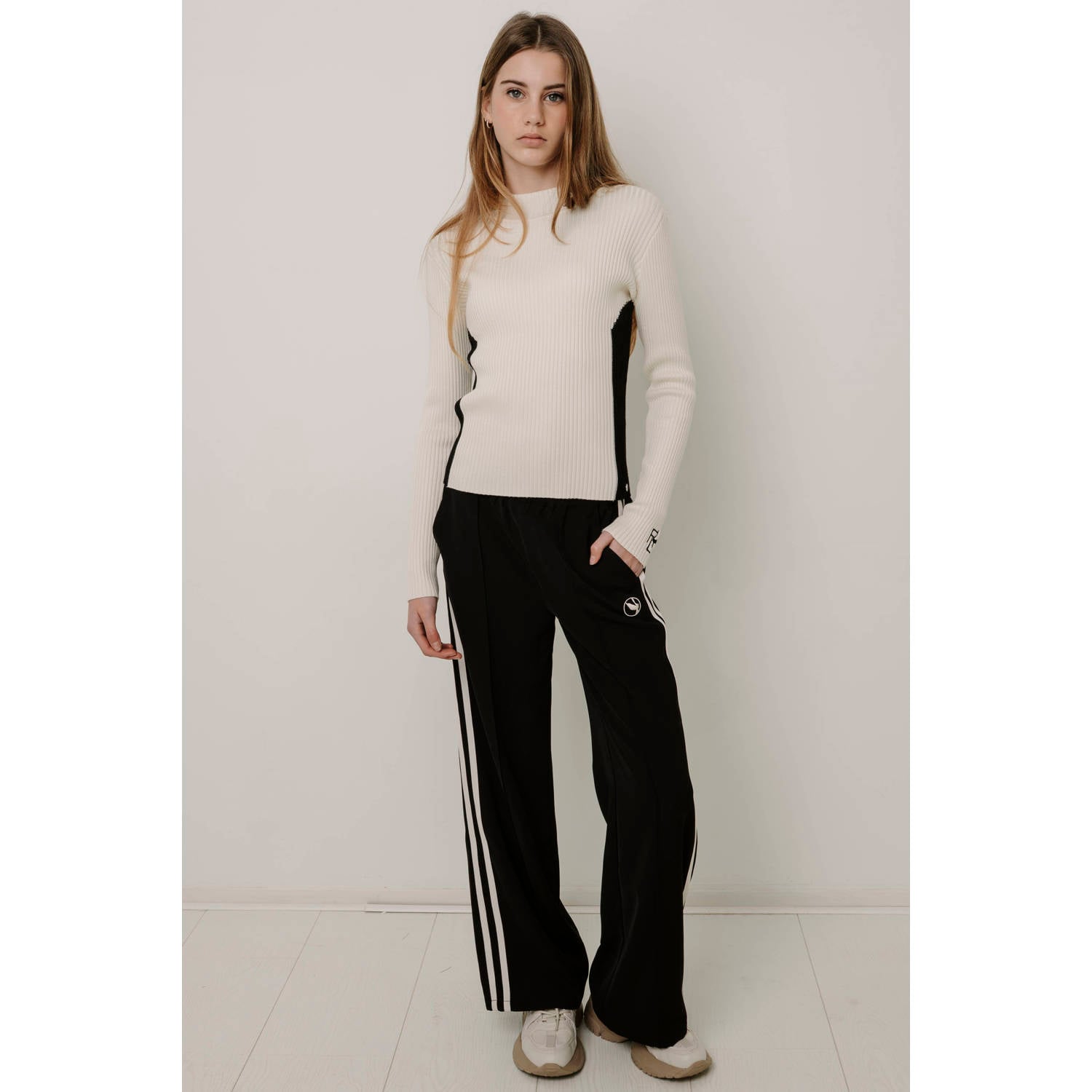 Frankie&Liberty regular fit gestreepte joggingbroek zwart
