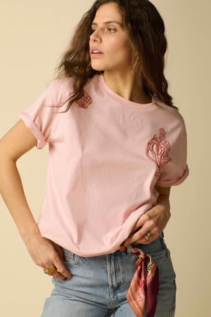 broderie T-shirt - lichtroze
