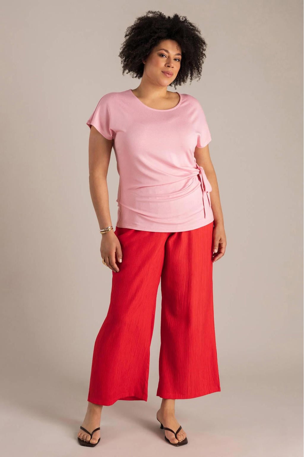 Lichtroze dames Yest Curve T-shirt van viscose met effen, korte mouwen, ronde hals en knoopdetail