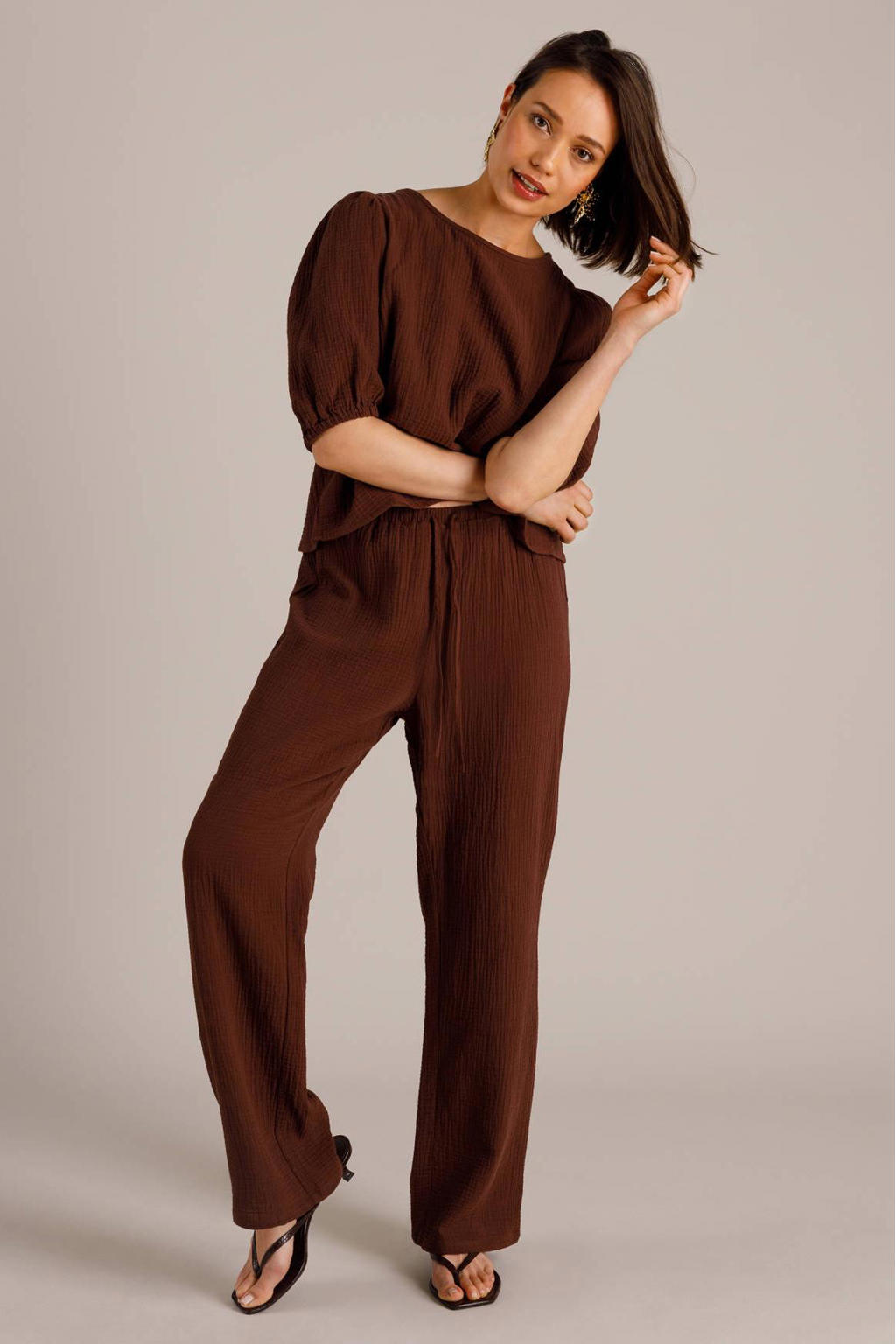 Bruine dames Yest wide leg regular waist broek van viscose met elastische tailleband met koord en effen