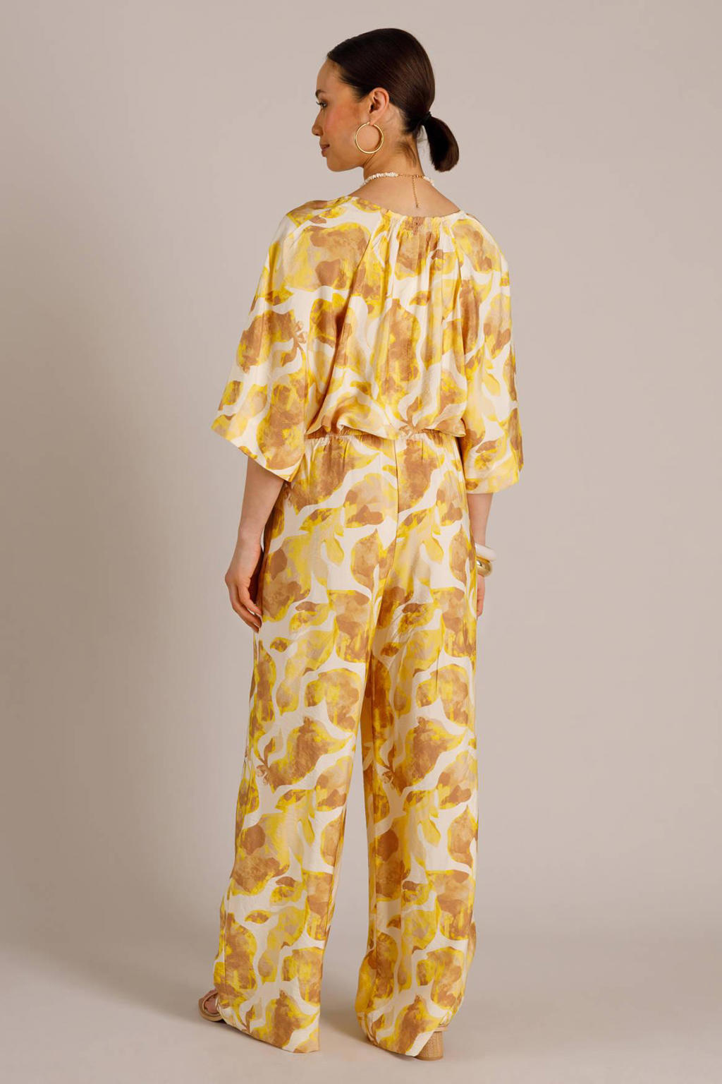 Geel en bruine dames Yest high waist broek van viscose met loose fit en elastische tailleband