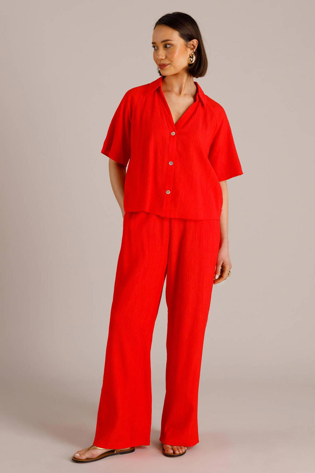Rode dames Yest blouse van viscose met effen, korte mouwen, klassieke kraag en knoopsluiting