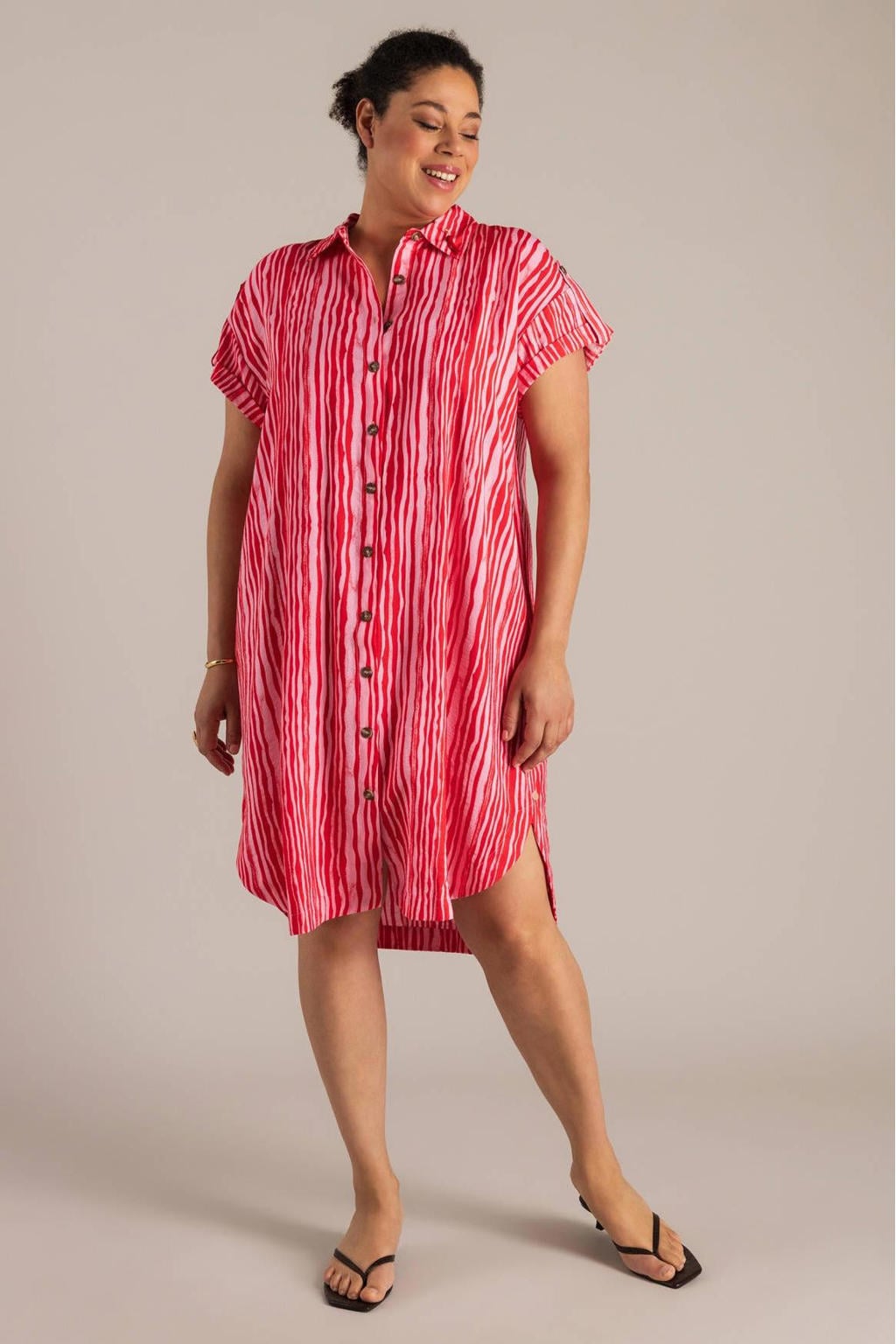 Rood en roze dames Yest Curve gestreepte blousejurk van viscose met korte mouwen en klassieke kraag