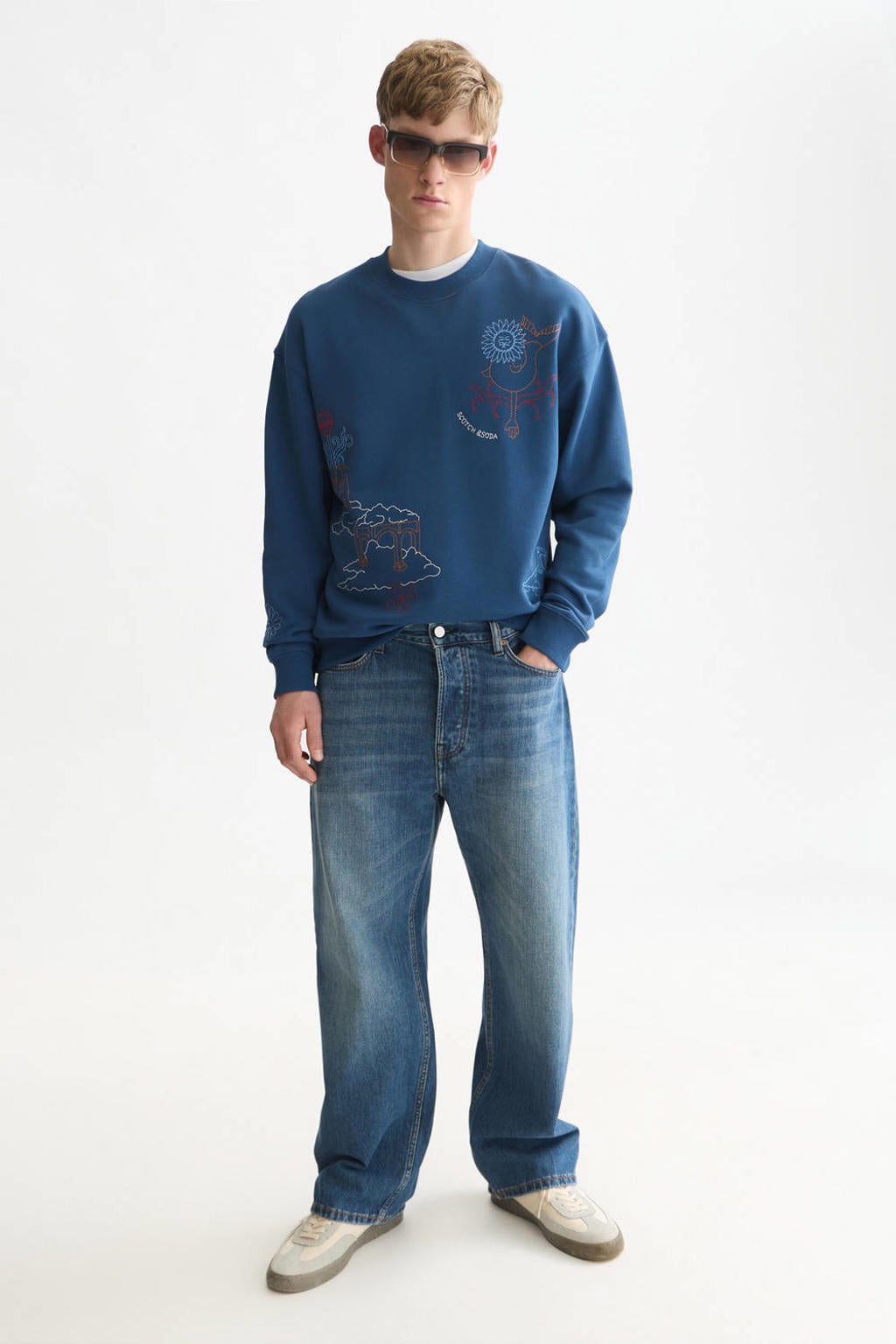 Scotch & Soda relaxed fit sweater met borduursels en print - ensign blue