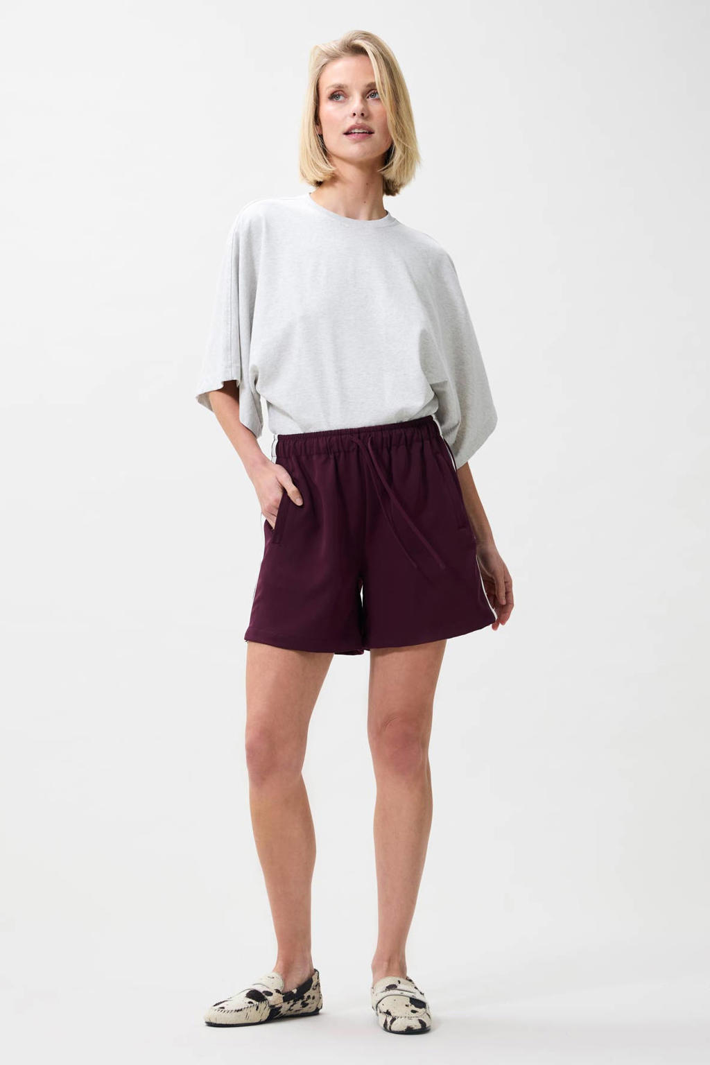 Donkerrode dames Catwalk Junkie high waist casual short van polyester met loose fit, elastische tailleband en effen