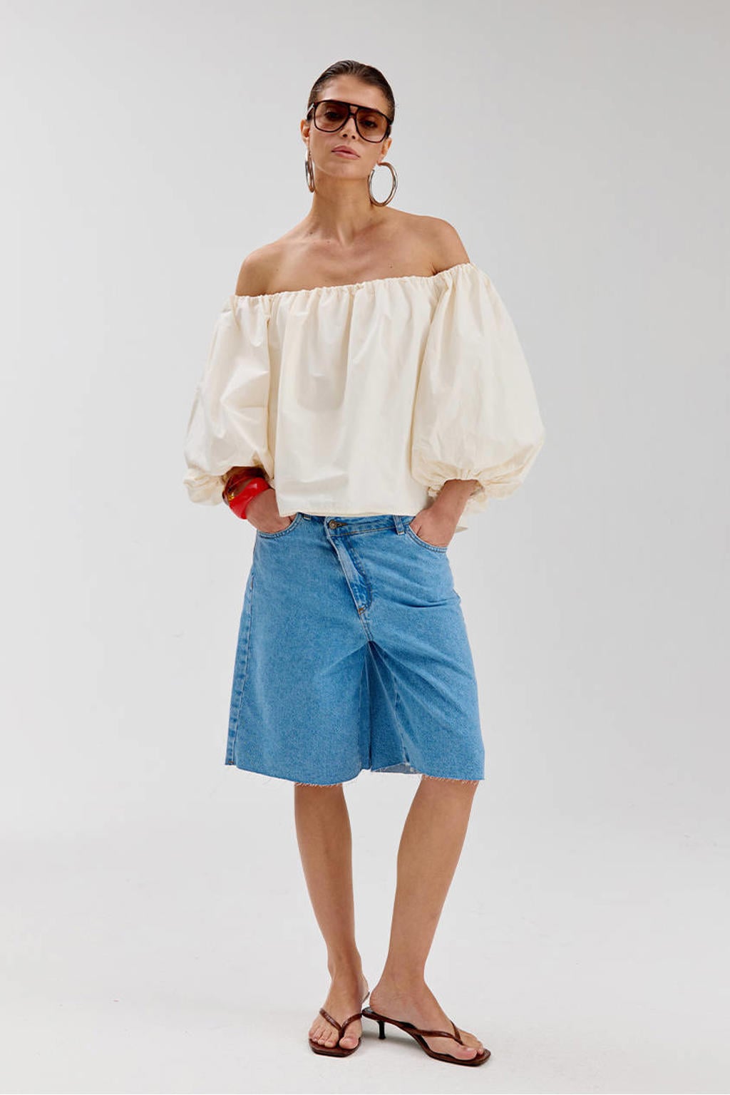 Ecru dames HARPER & YVE top met effen, driekwart mouwen en off shoulder hals