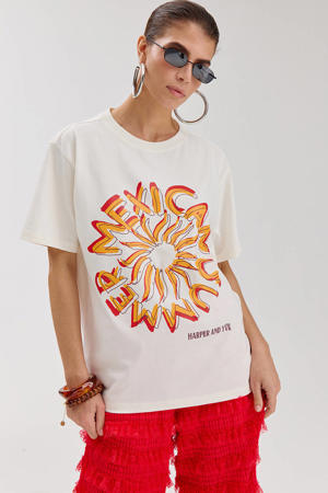 T-shirt wit