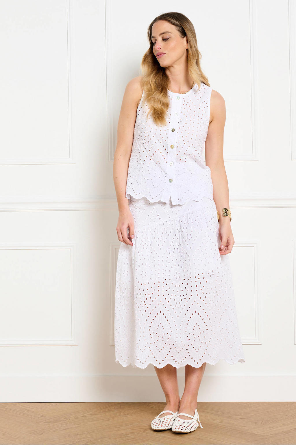 Ecru dames LOLALIZA top broderie met effen en ronde hals