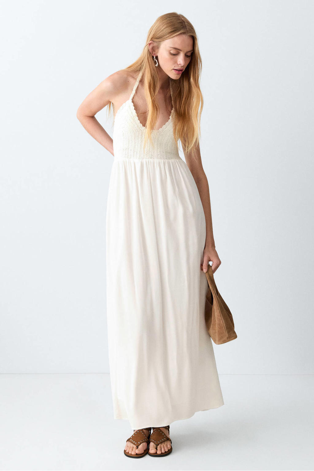 Witte meisjes MANGO TEEN maxi jurk gebreid van viscose met effen, halterkraag en striksluiting