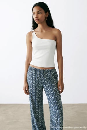 one shoulder top wit