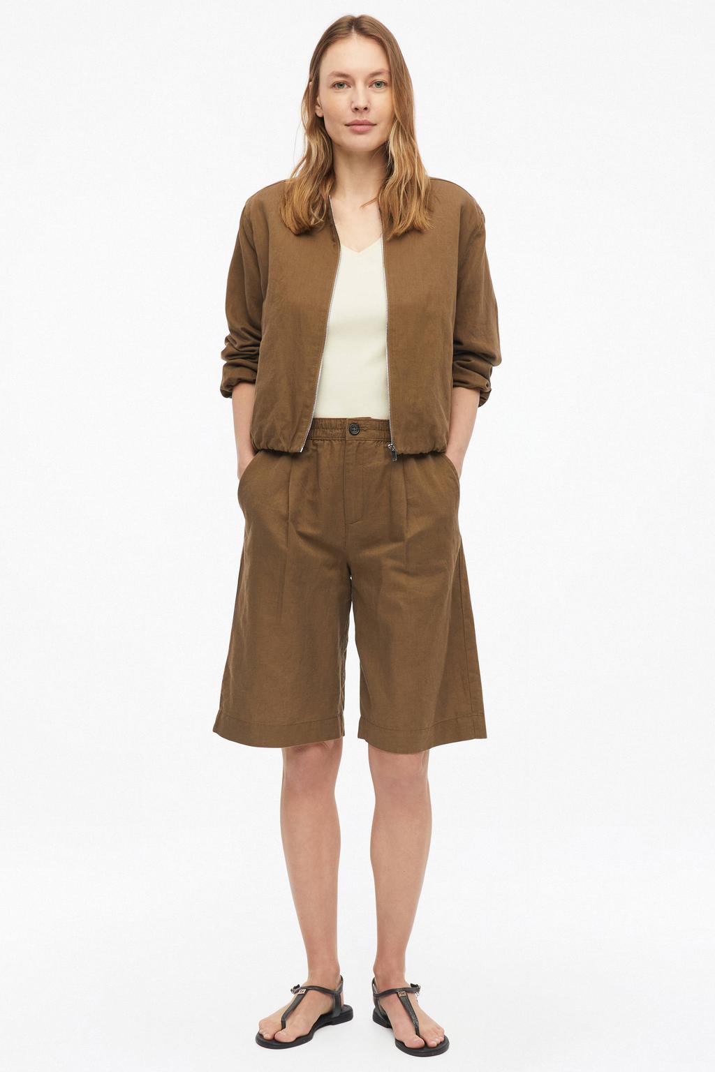 Bruine dames s.Oliver bermuda groen van linnen met loose fit, high waist, rits- en knoopsluiting en effen