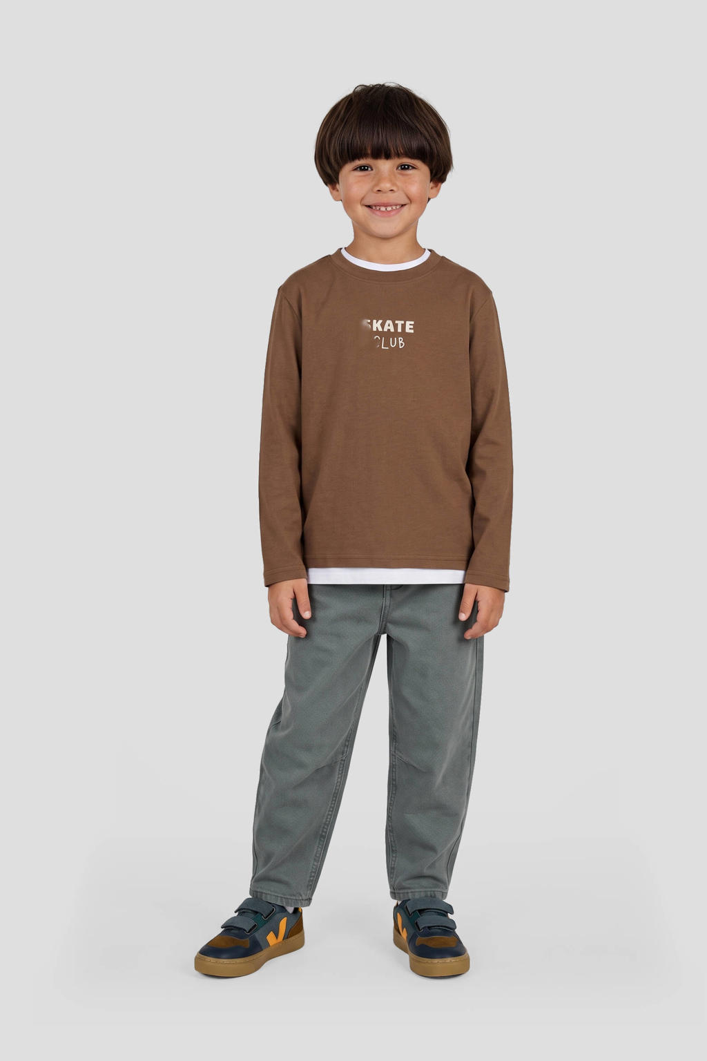 Orange Stars longsleeve met backprint - donkerbruin