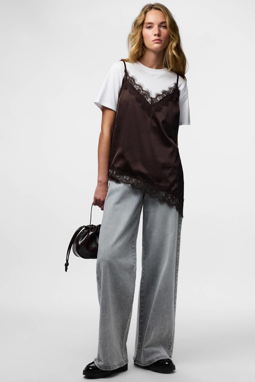 Bruine dames PIECES top van polyester met effen, spaghettibandjes, V-hals en kant