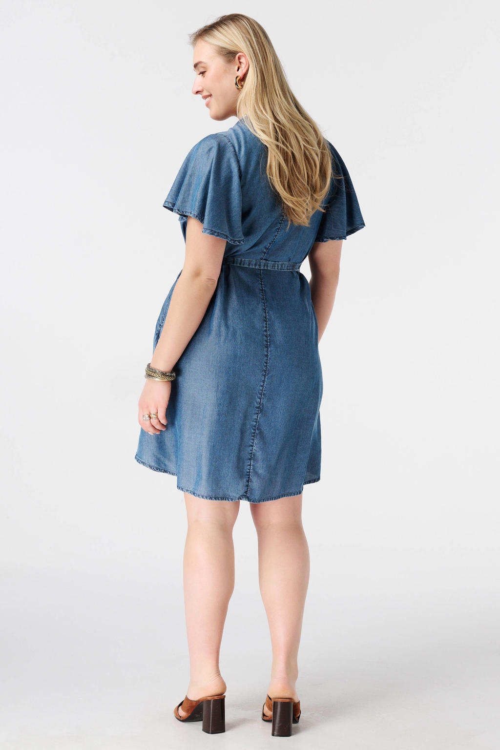 Medium blue denim dames MS Mode korte spijkerjurk Plus Size middelblauw van lyocell met effen, korte mouwen en ceintuur