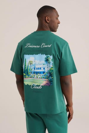 oversized T-shirt