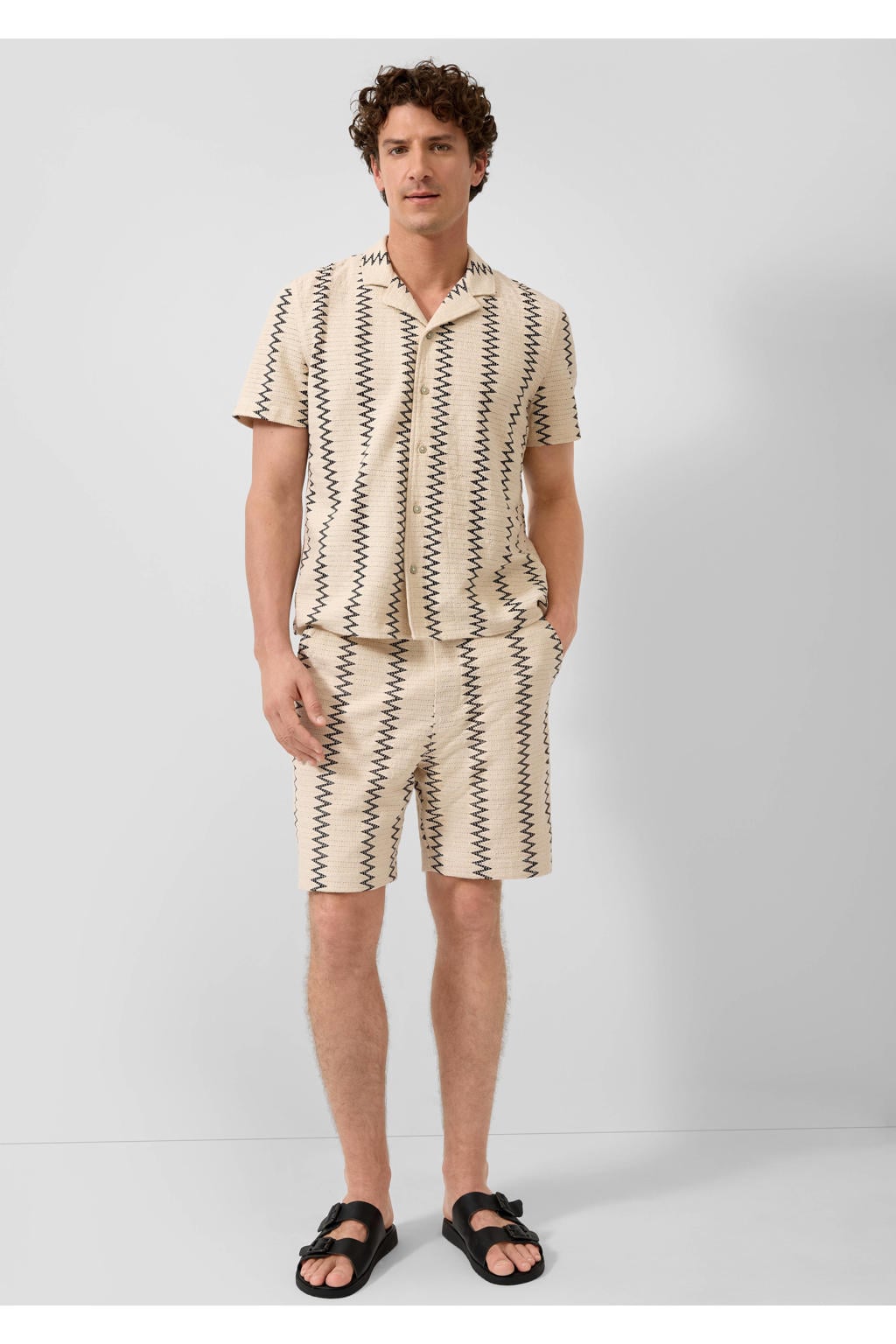 s.Oliver regular casual short beige