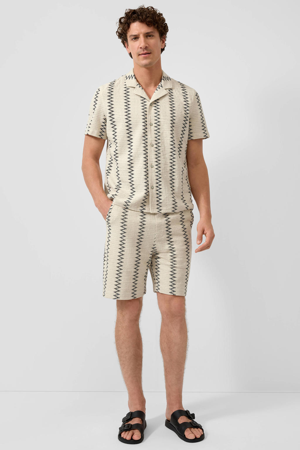 Beige heren s.Oliver regular casual overhemd gebreid van katoen met korte mouwen, reverskraag en knoopsluiting