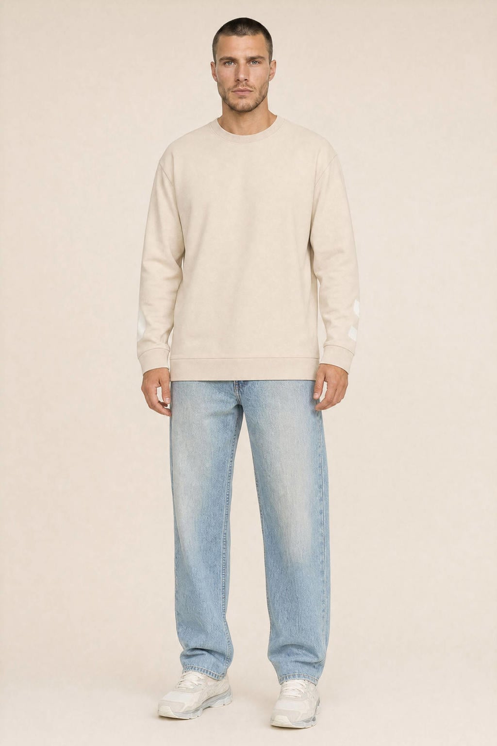 Kultivate relaxed fit sweater met backprint - summer sand