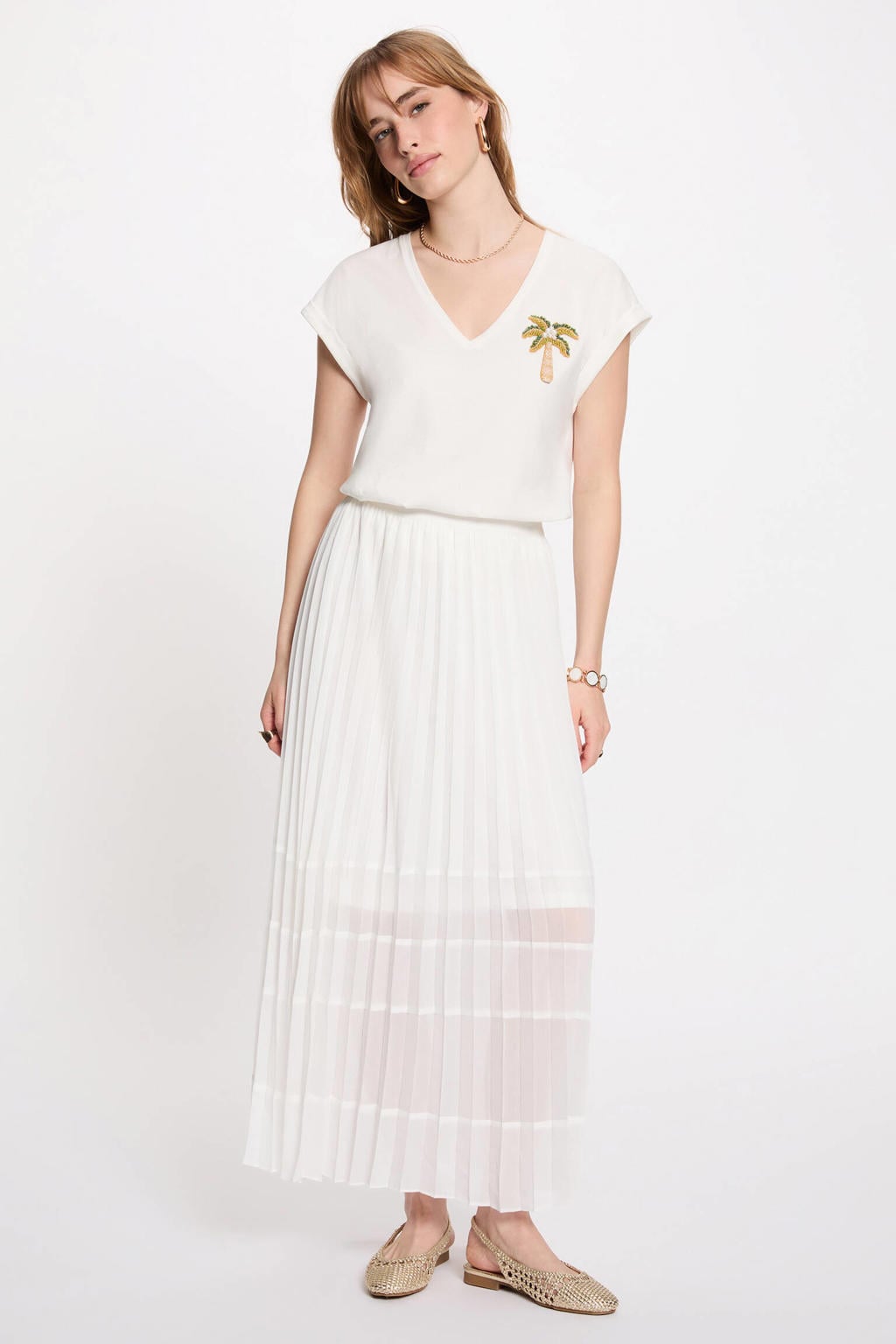 Witte dames Morgan top met effen, korte mouwen, V-hals en 3D applicatie