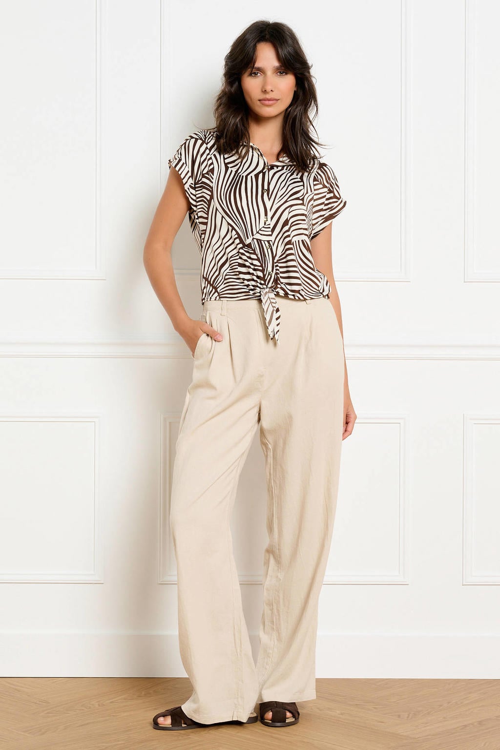 Bruin en ecru dames LOLALIZA top van polyester met dierenprint, korte mouwen en klassieke kraag