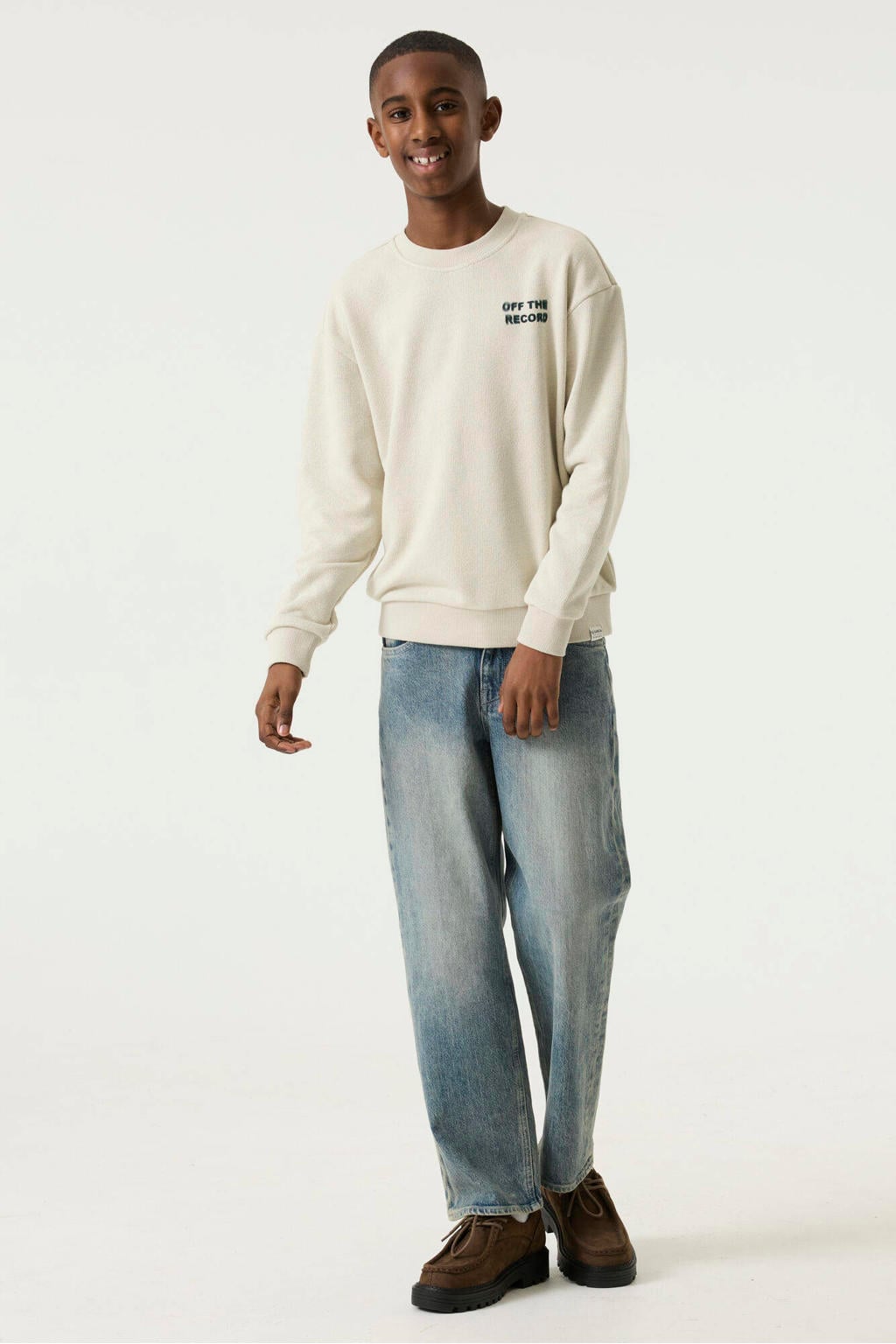 Crème jongens Garcia katoenen rechtvallende sweater met backprint, lange mouwen, ronde hals en geribde boorden