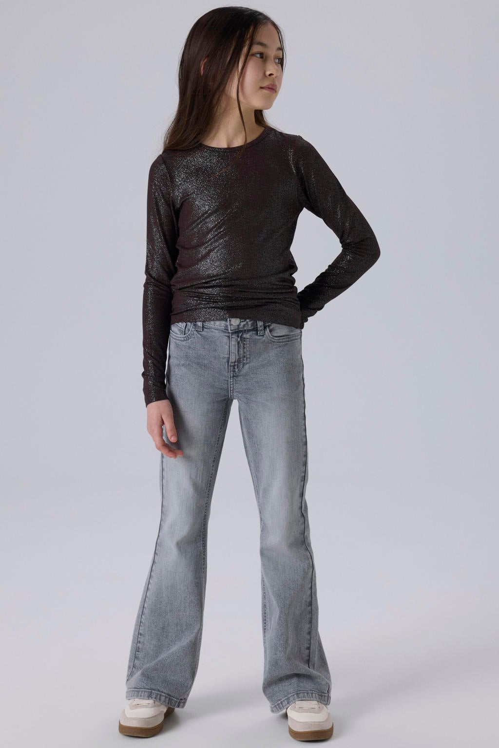 Grey denim meisjes NAME IT KIDS flared jeans van stretchdenim met regular waist, haaksluiting en effen