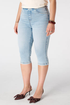 skinny regular waist capri light blue denim