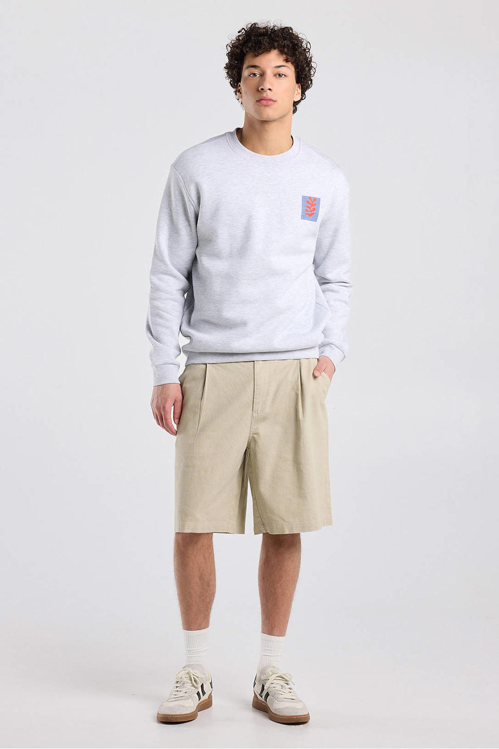 America Today sweater met backprint grijs