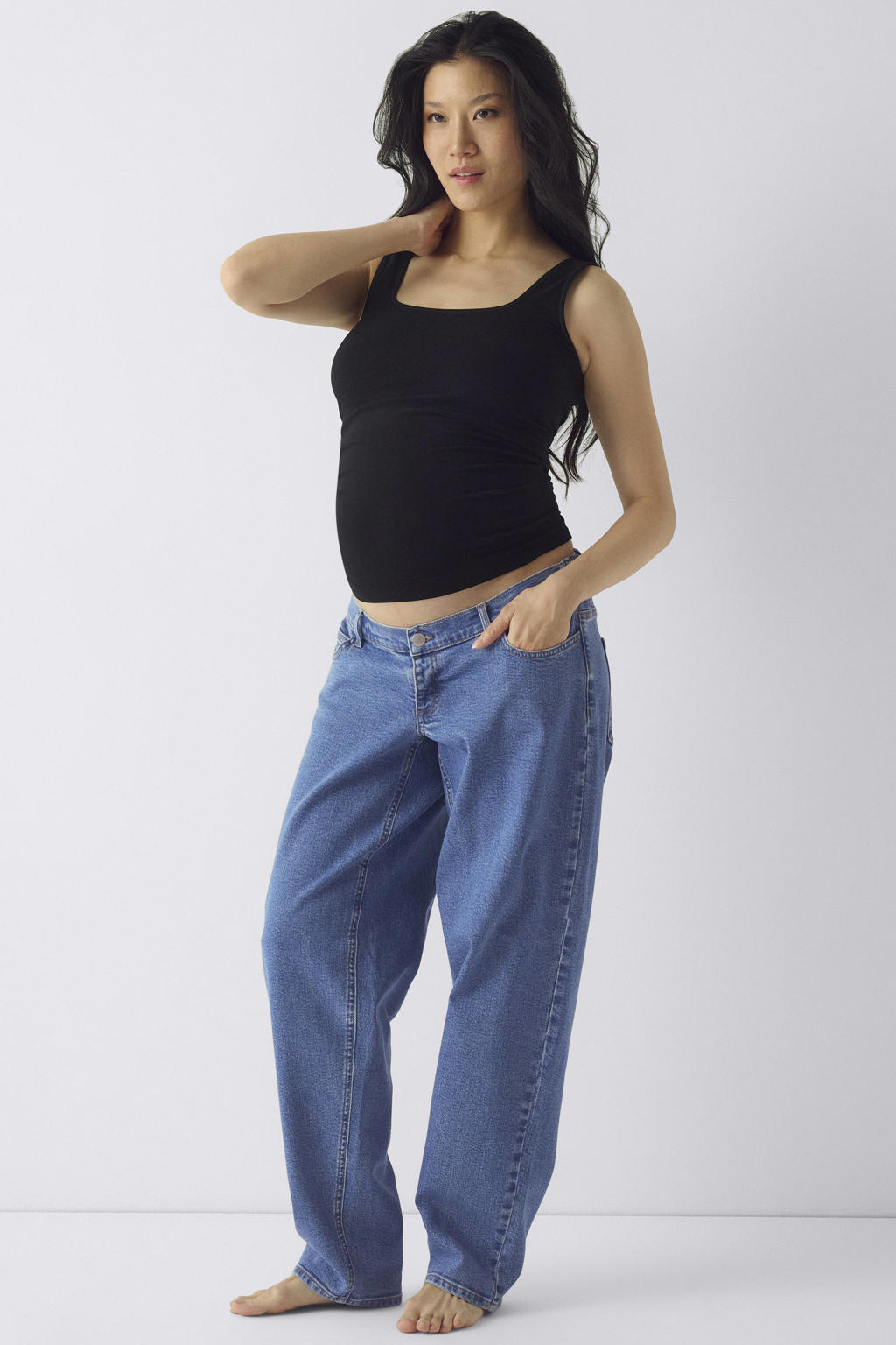 Medium blue denim dames ONLY MATERNITY Olmluma low waist zwangerschaps straight leg jeans van denim met rits- en knoopsluiting en effen