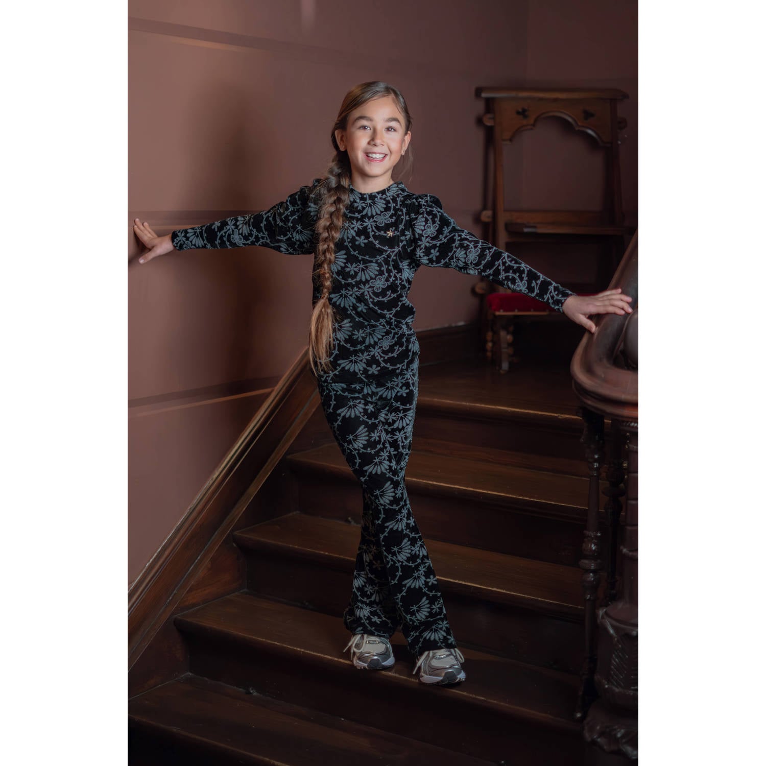 Like Flo fluwelen getailleerde longsleeve met print antraciet