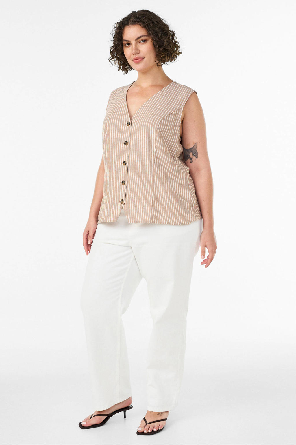 Beige dames Zizzi linnen rechtvallend gilet Plus Size met krijtstreepprint en knoopsluiting