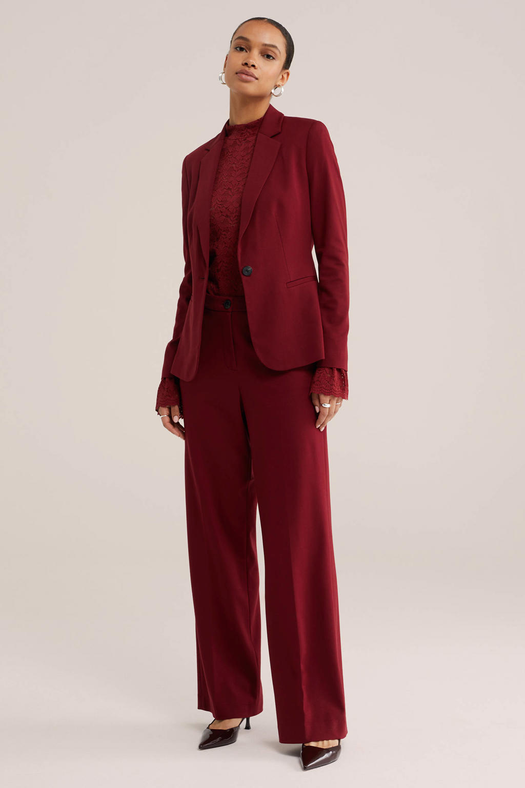 Donkerrode dames WE Fashion jersey high waist pantalon van viscose met loose fit, rits- en knoopsluiting en effen