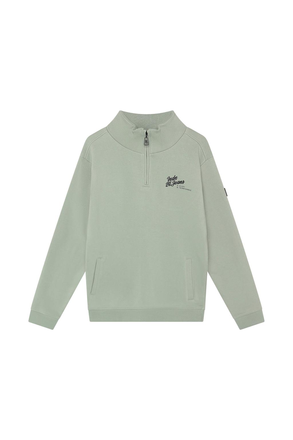 Groene jongens Indian Blue Jeans rechtvallende sweater met backprint, lange mouwen, opstaande kraag, halve rits en geribde boorden