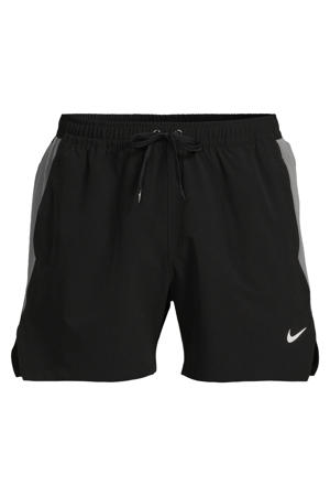 sportshort essential 5" volley zwart