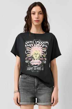 top met vleermuismouwen en print - zwart